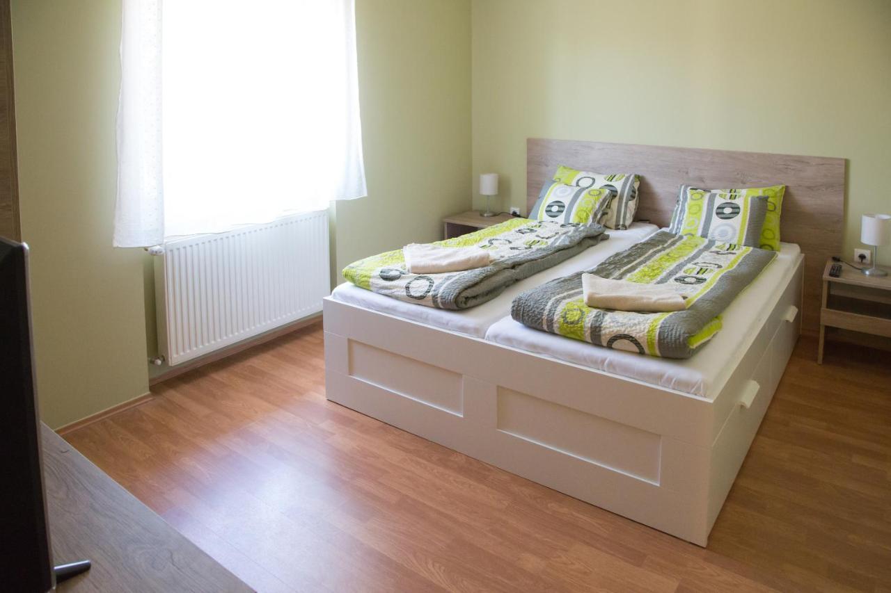 Levendula Apartmanhaz Hajduszoboszlo Luaran gambar