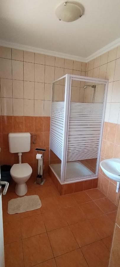Levendula Apartmanhaz Hajduszoboszlo Luaran gambar