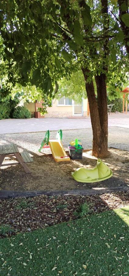 Levendula Apartmanhaz Hajduszoboszlo Luaran gambar