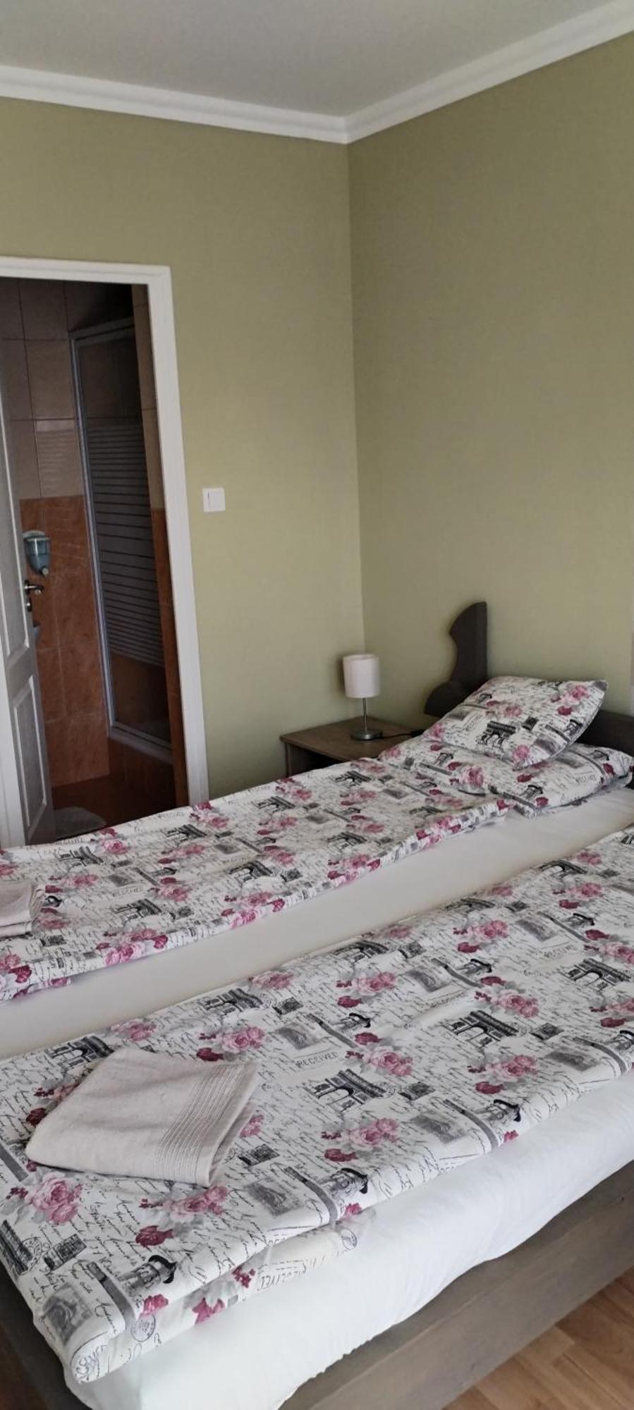 Levendula Apartmanhaz Hajduszoboszlo Luaran gambar